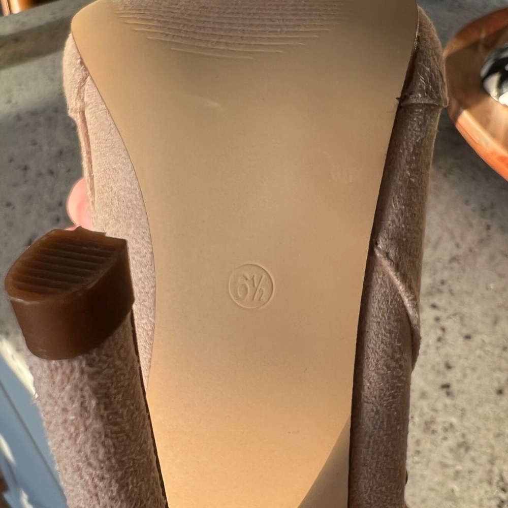 Heel Boots - Picture 6 of 6